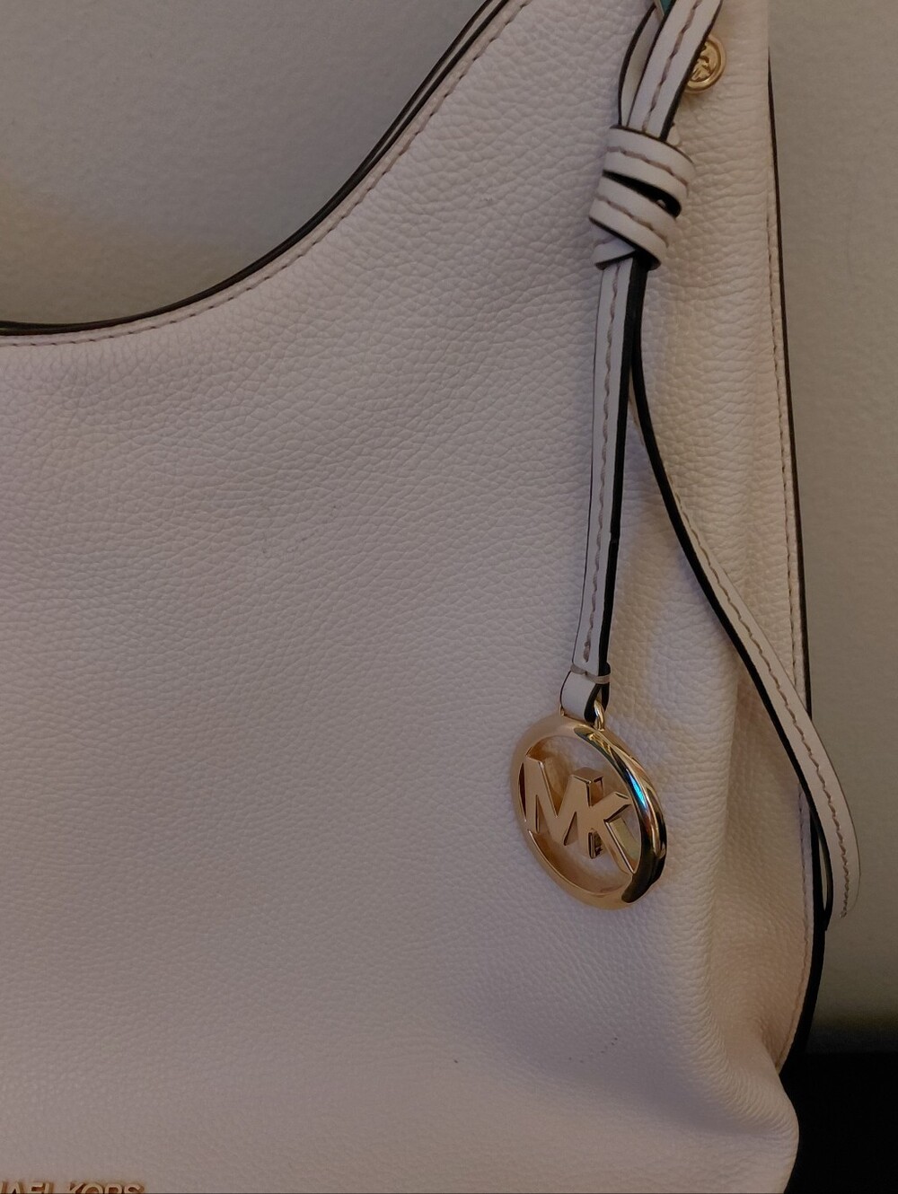 Michael Kors Ivory/Cream Pebbled Leather Hobo W/Gold Hardware *read Description - Picture 4 of 11